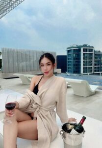 ครูแพรว