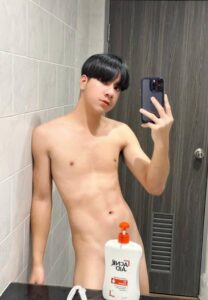 บาส-ธนวันต์-bathroom