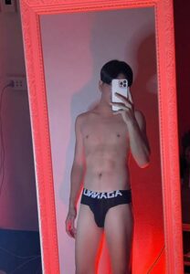 บาส-ธนวันต์---handsome