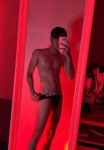 บาส-ธนวันต์-red