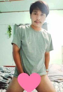 ลิฟ-พีรดนย์-เสื้อเทา