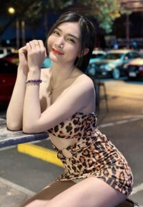 พลอย-แมาเสือสาว