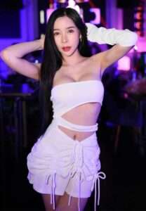 Gam-Ploy-(แกมพลอย)-พริตตี้เซ็กซี่