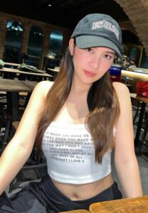 Mean-Tk-เน็ตไอดอลใส่หมวกเท่