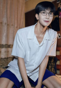 Ramintrzt-เสื้อเชิ้ตขาว