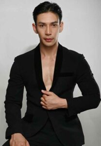 Songkran-Udomsak-สูทดำ