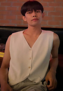 Tua เสื้อกล้ามขาว