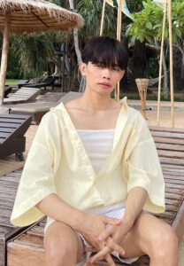 Tua เสื้อเชิ้ตครีม