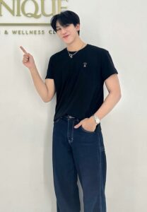 Chanakan-หน้าหล่อ