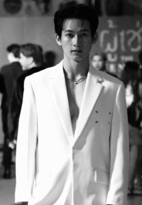 Team-tatchanon-ขาวดำ