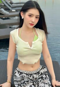 Aom-สาวแซ่บ