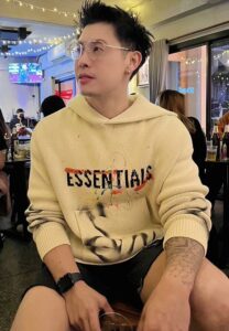 Noss-Nutthapon-เสื้อครีม