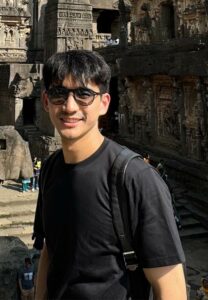 Tanawat-เสื้อยืดดำ