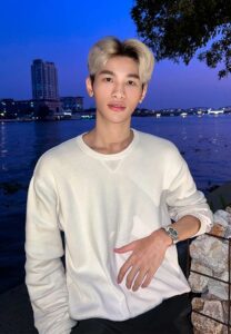 Phi-Phu-ผมทอง