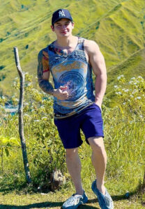 Kevin-Sagra-เสื้อกล้ามลาย