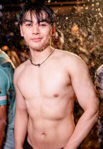 Opang-Thongsuphon-สายปาร์ตี้