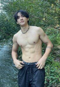 Jay-Jay-กล้าม