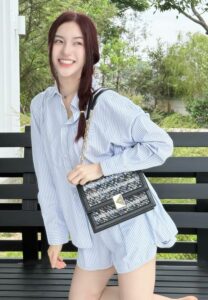 Pangjie-ยิ้มสวย