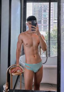 View-Chaipot-กางเกงฟ้า