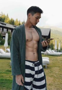 JI-Jiraphat-กล้ามแน่นเกิน