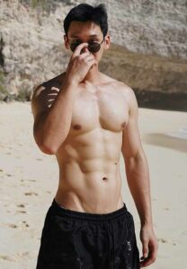 JI-Jiraphat-ใส่แว่นดำ