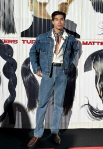 Chutipong-Fam-เสื้อยีนส์