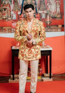 Chutipong-Fame-เสื้อลาย