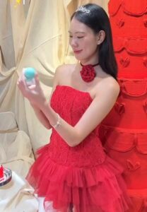 JaJa-Chotika-เดรสแดง