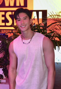 Johnson-Lau-เสื้อกล้ามขาว