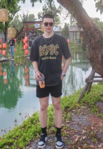 Jaruwit Phoprom-003-Stunning