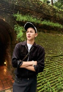 Folk saransrirat-002-Charming