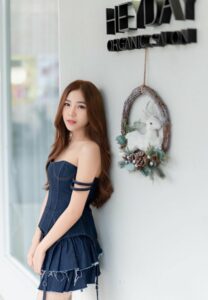 Tamonwan Prasertsak-005-Radiant