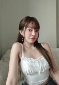 Pang Piraya-002-Gorgeous