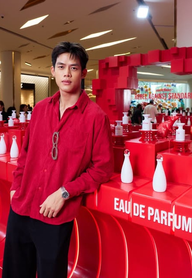 ปอม กมลภพ แก้วเดียว (@kkpommm) ร่วมงานอีเวนต์แบรนด์น้ำหอม